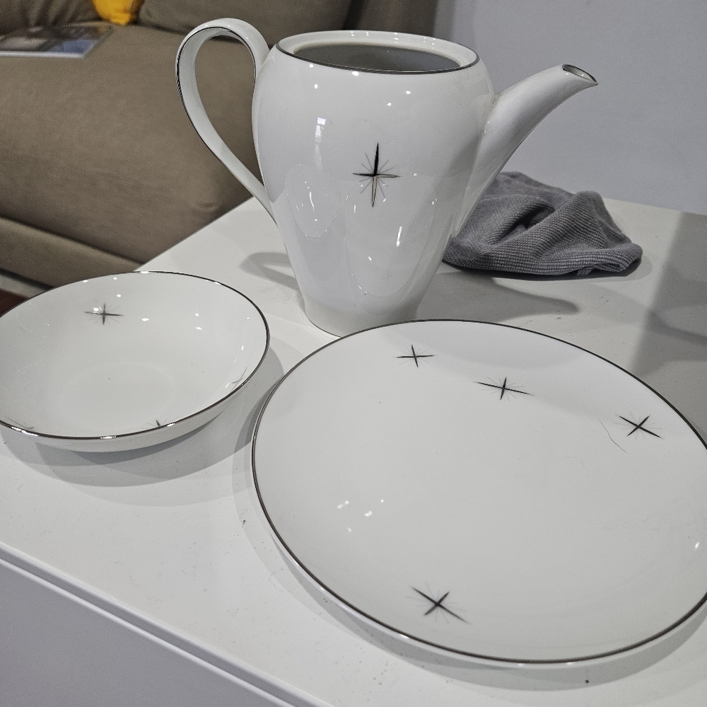 Elegant China dishes